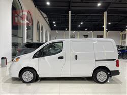 نیسان NV200